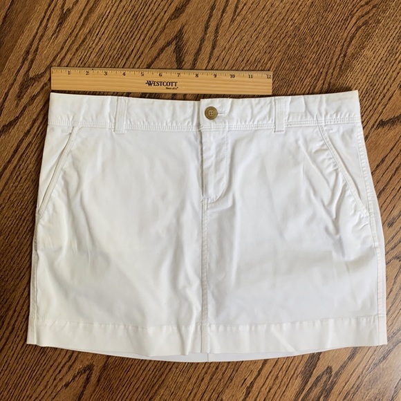 White cotton skirt.  Old Navy Size 8. - Picture 4 of 5